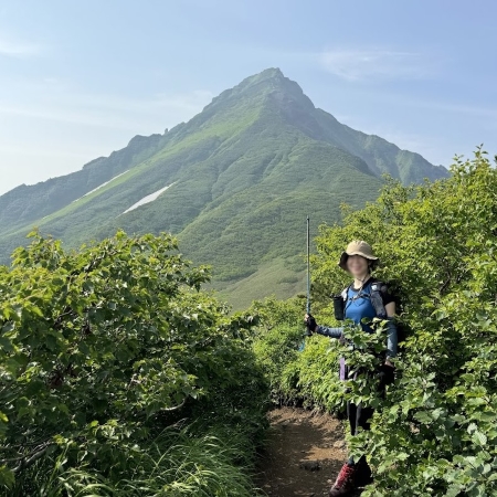 海に浮かぶ山<br />　利尻山